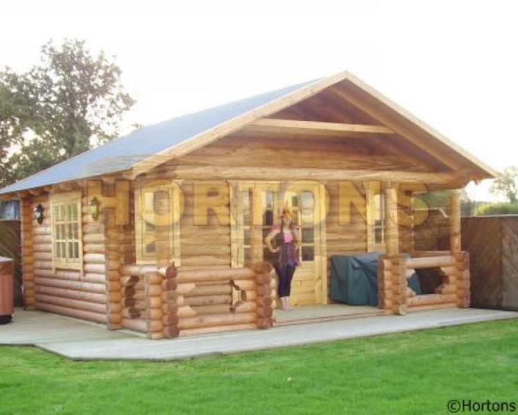5m x 5m Crewe200mm round log profile log cabin - Click Image to Close