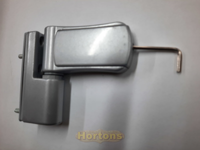 Sideways adjustment for garden cabin doors with flag hinges