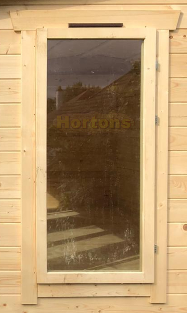 How to assess if log cabin windows need adjusting