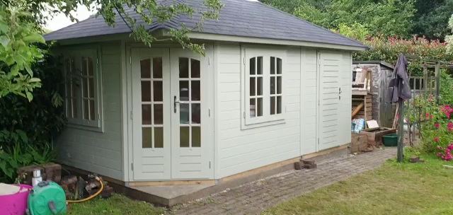 3x4.8m Lugarde Prima corner cabin with side store_1