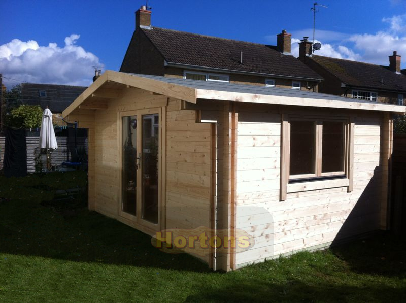 Devon 4.5 x 3.5 35mm cabin - Click Image to Close