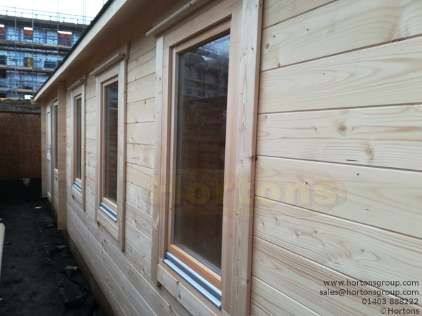 3x8 Sutton 28mm Log cabin - Click Image to Close