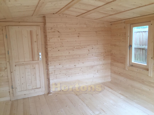 Internal photos of the Malden cabin_4