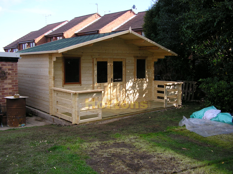 28mm Norwich 5x4m Log Cabin