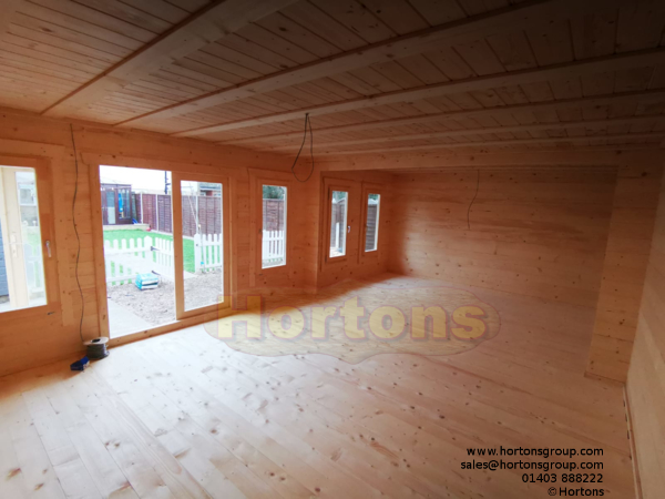 45mm pent Basildon cabin - Click Image to Close