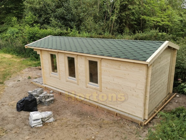 3m x 6m insulated log cabin 1