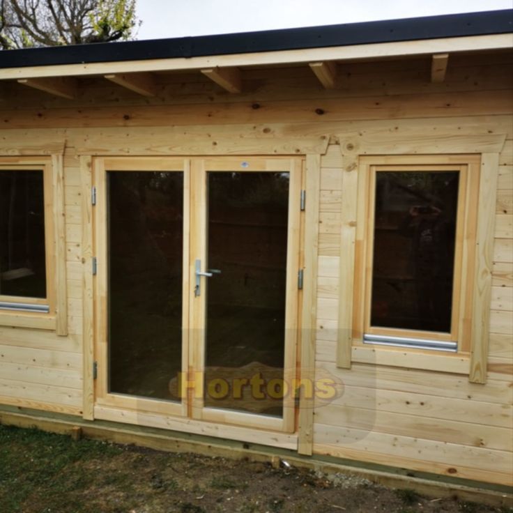 5m x 5m Weybridge 28mm Pent roof log cabin - Click Image to Close