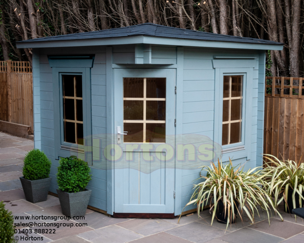 2.5m x 2.5m single skin corner log cabin