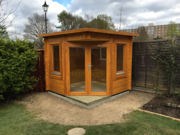 2.5m x 2.5m single skin corner log cabin - Click Image to Close