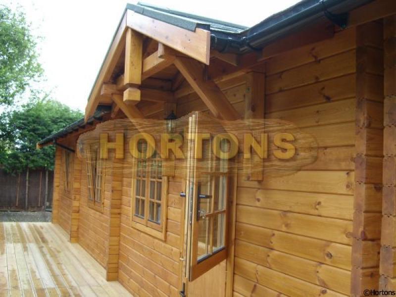 69 sq m Lillehammer log house 70-70mm logs - Click Image to Close